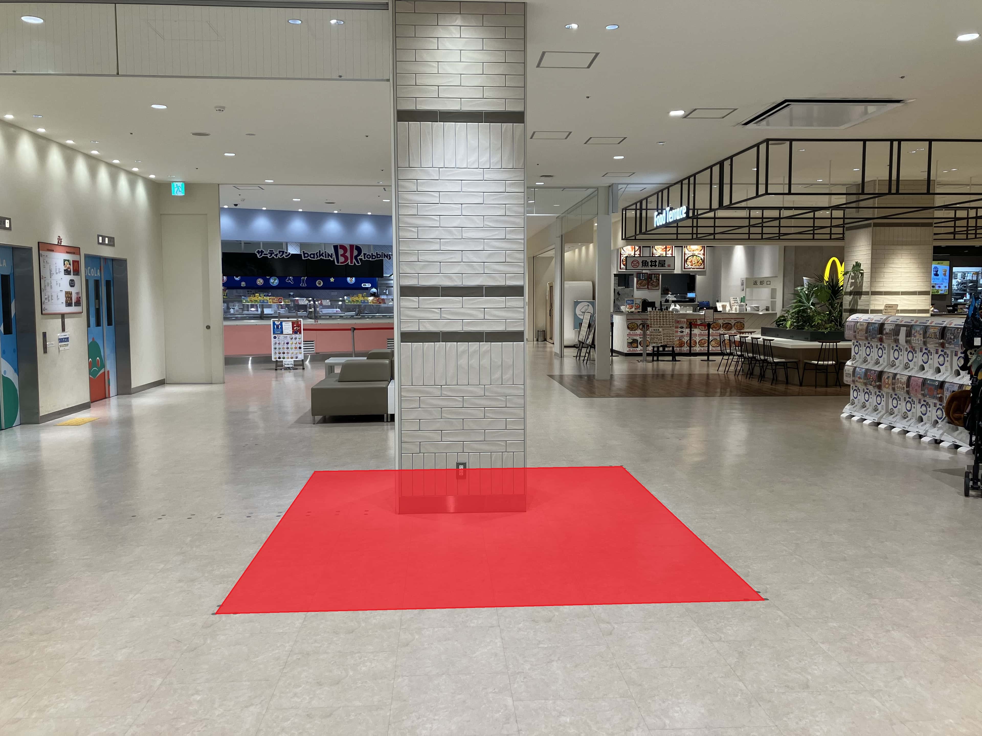 2階エレベーター前 物販、食物販のポップアップストアや販促プロモーションに最適なファミリー向け催事イベントスペース