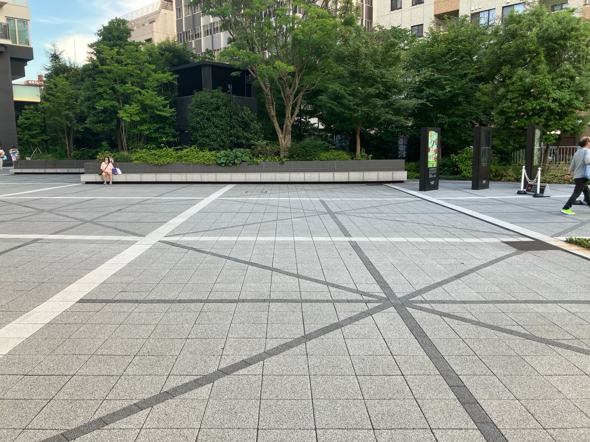 1Fカメクロプラザ 大型イベントやキッチンカー出店に最適な屋外催事イベントスペース2