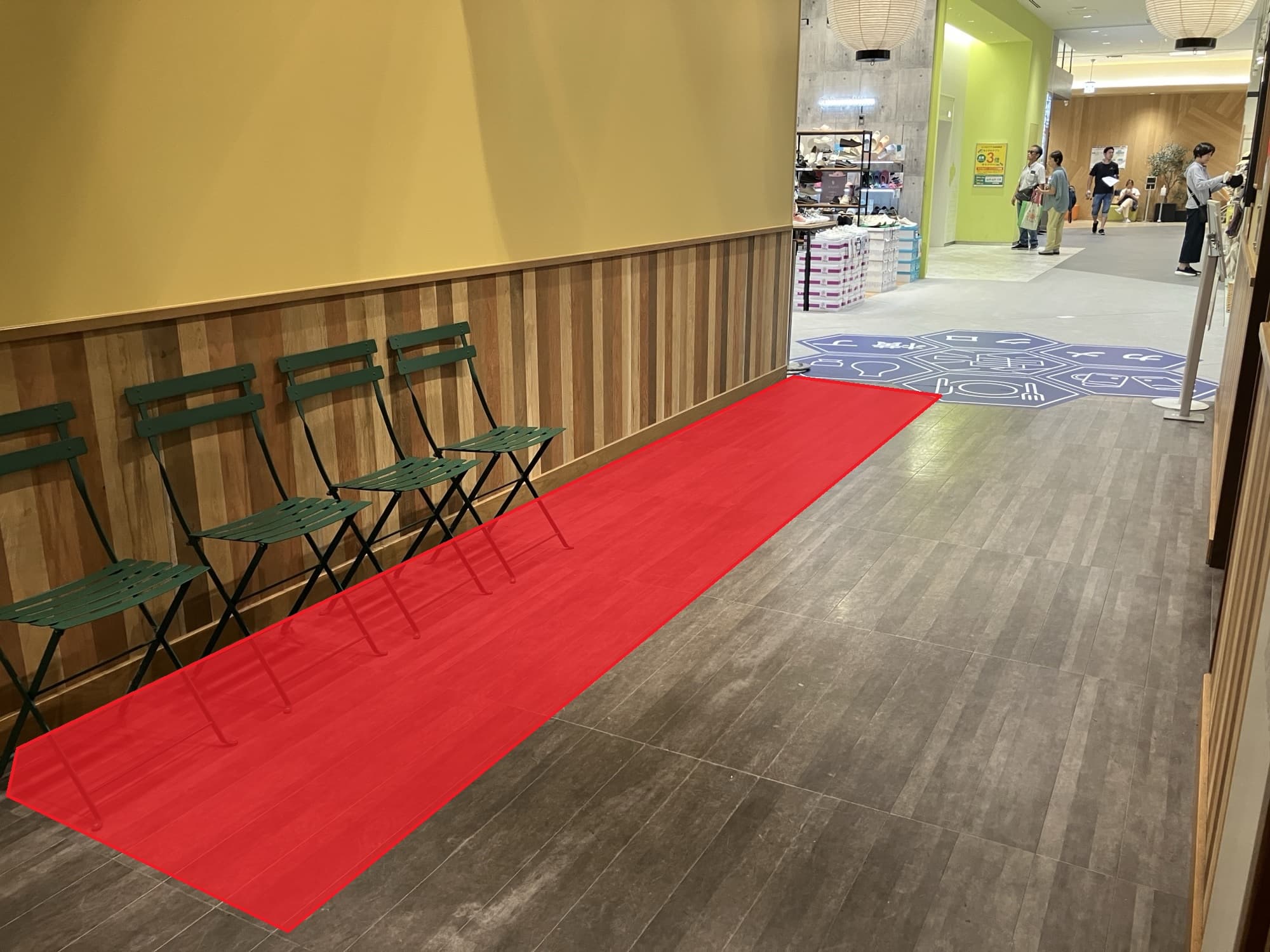 1F喫煙所前 電子タバコなどの販促プロモーションに最適な催事イベントスペース