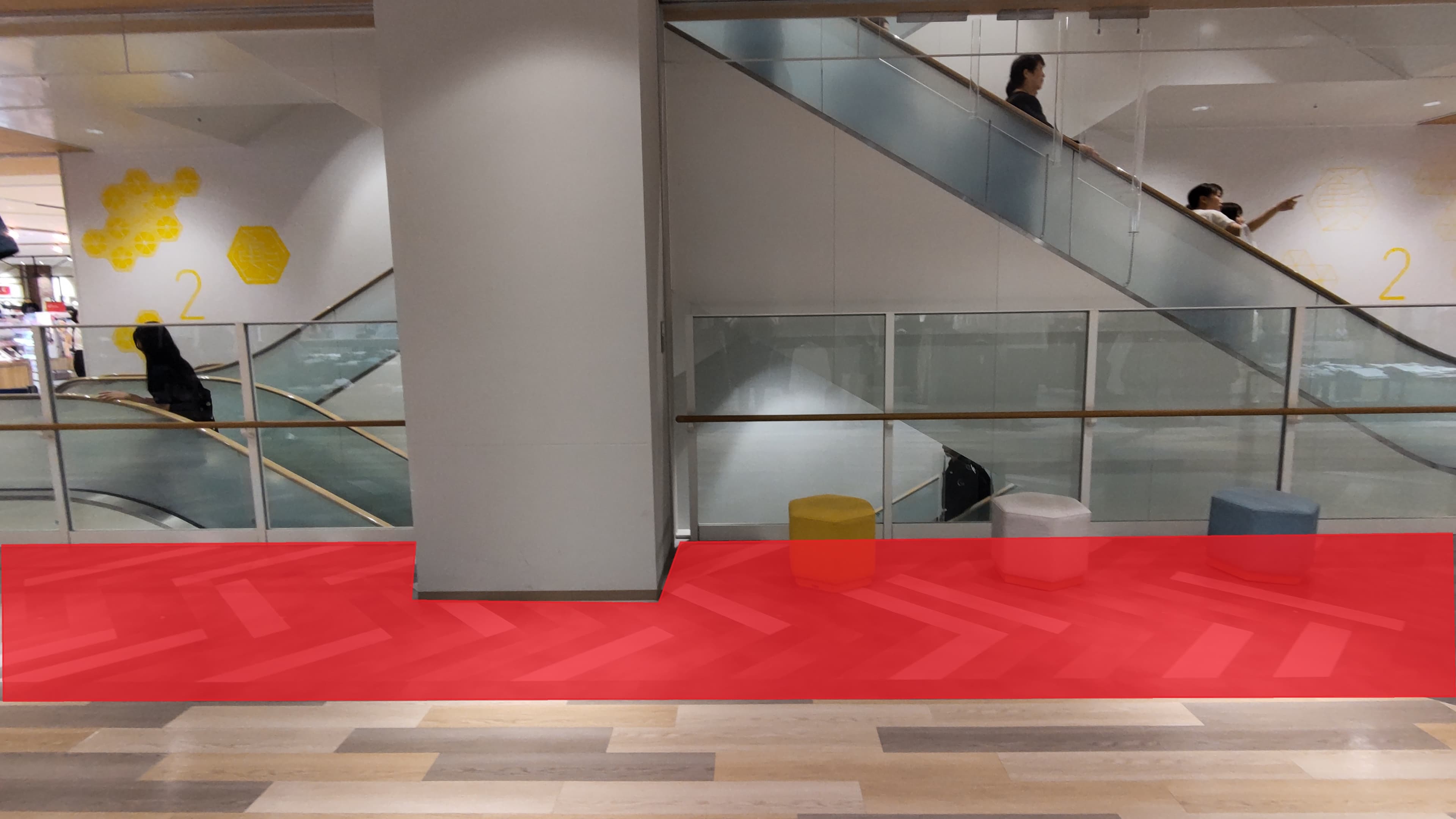 2階エスカレーター横 物販、食物販のポップアップストアや販促プロモーションに最適な催事イベントスペース