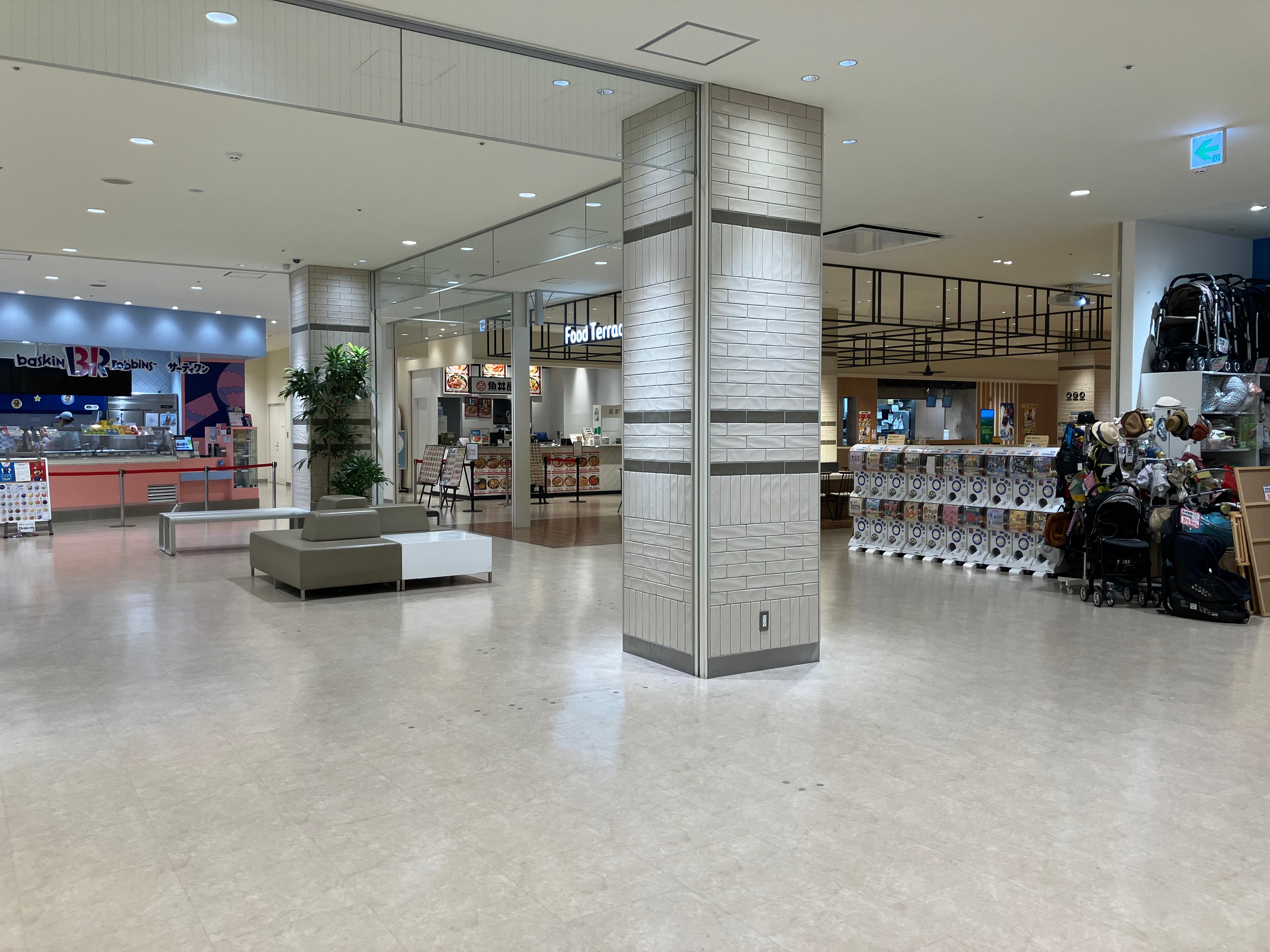 2階エレベーター前 物販、食物販のポップアップストアや販促プロモーションに最適なファミリー向け催事イベントスペース2