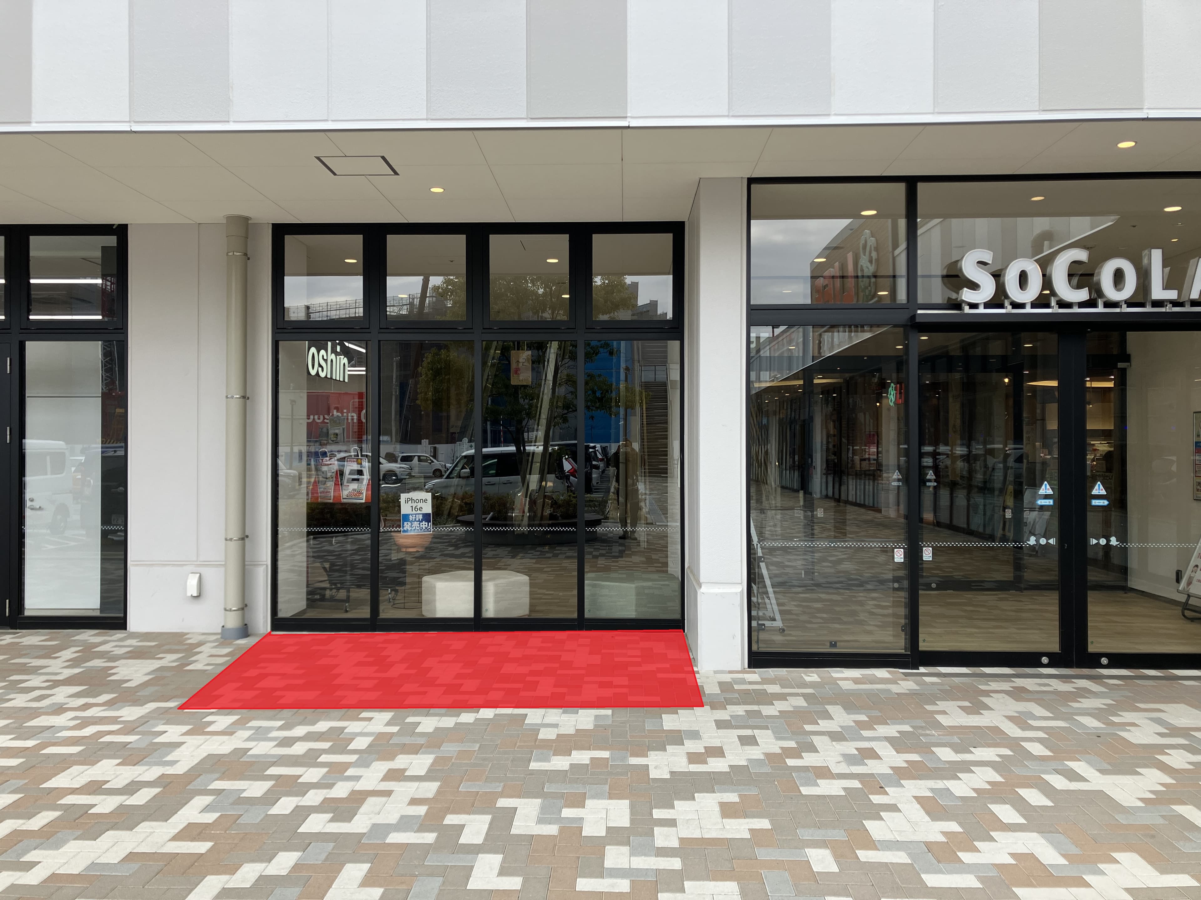 1階屋外(メイン入り口脇) 販促プロモーションに最適な催事イベントスペース