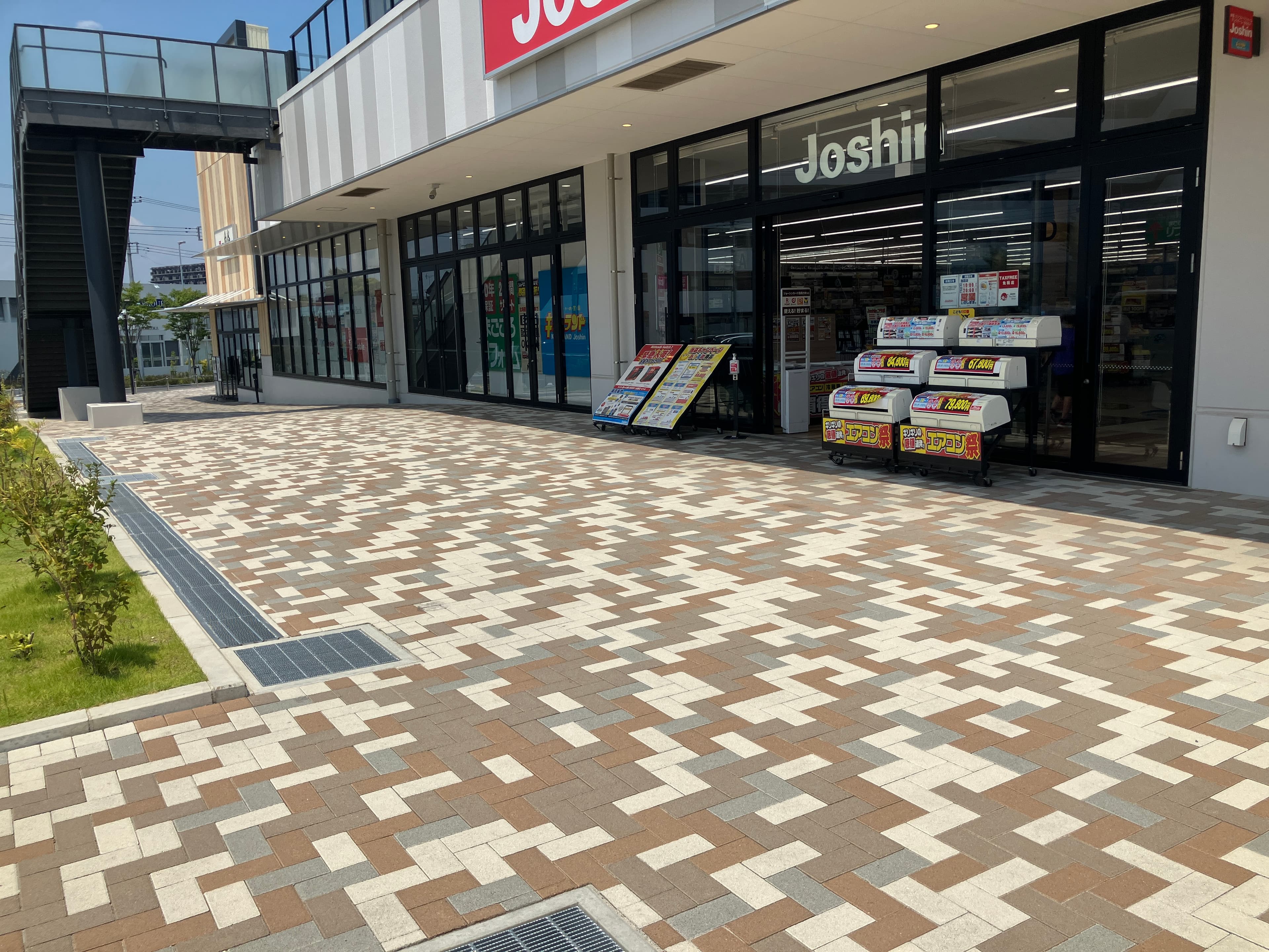 1階屋外(ジョーシン前) 販促プロモーションに最適な催事イベントスペース2